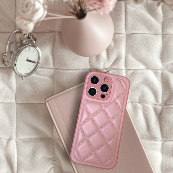 キルティングレザーiphoneケース