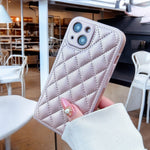 グレースキルティングiphoneケース